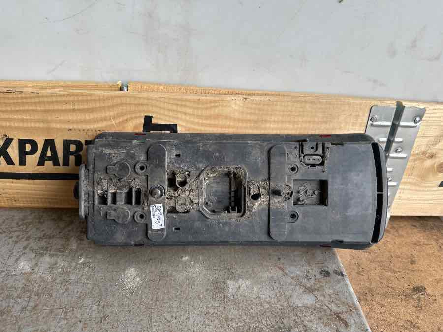 SCANIA REAR LAMP 2129987 - Світло/ Освітлення в категорії Вантажівки: фото 2 SCANIA REAR LAMP 2129987 - Світло/ Освітлення в категорії Вантажівки: фото 2