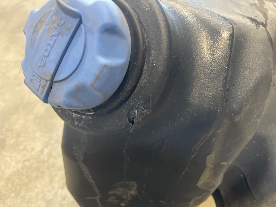 VOLVO ADBLUE TANK  22116321 - Паливна система в категорії Вантажівки: фото 3 VOLVO ADBLUE TANK  22116321 - Паливна система в категорії Вантажівки: фото 3
