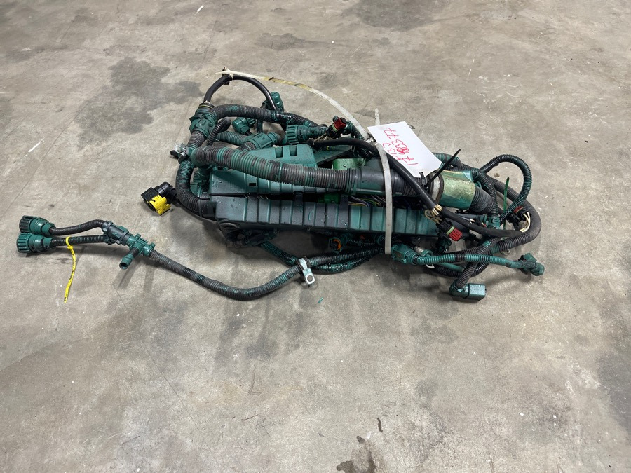 VOLVO CONSTRUCTION, WIRING HARNESS 17483377 - Кабелі/ Дроти в категорії Вантажівки: фото 1 VOLVO CONSTRUCTION, WIRING HARNESS 17483377 - Кабелі/ Дроти в категорії Вантажівки: фото 1