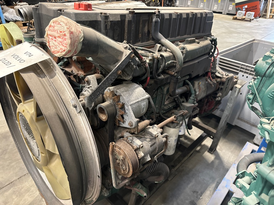 VOLVO D12D / 420 HP - Двигун в категорії Вантажівки: фото 3 VOLVO D12D / 420 HP - Двигун в категорії Вантажівки: фото 3