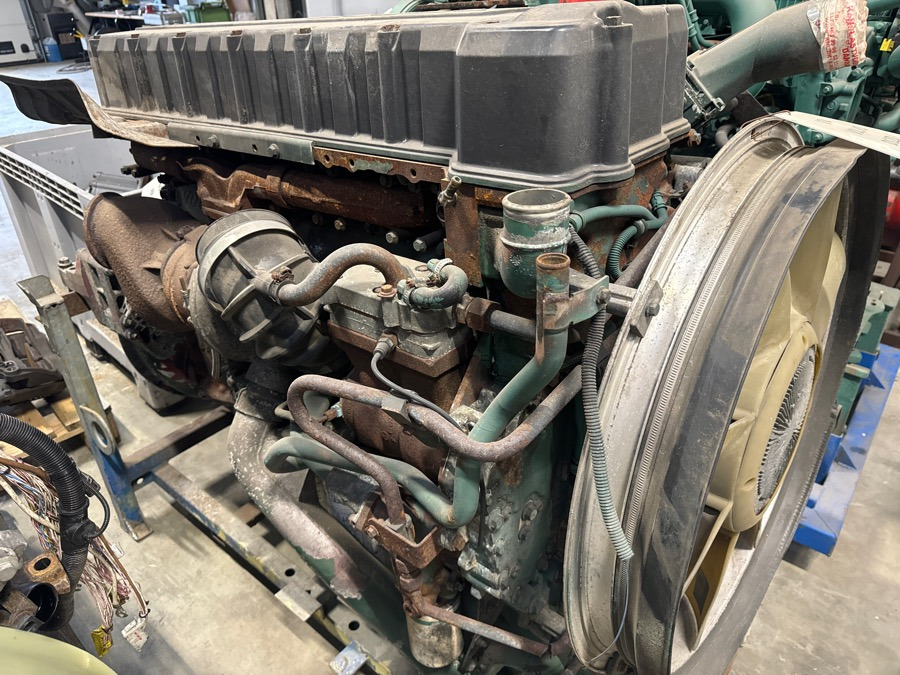 VOLVO D12D / 420 HP - Двигун в категорії Вантажівки: фото 1 VOLVO D12D / 420 HP - Двигун в категорії Вантажівки: фото 1