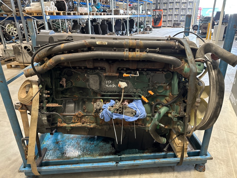 VOLVO D16G 750 HK VEB+ - Двигун в категорії Вантажівки: фото 2 VOLVO D16G 750 HK VEB+ - Двигун в категорії Вантажівки: фото 2