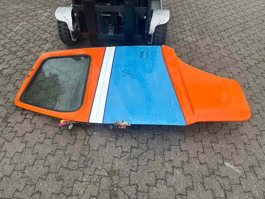 VOLVO LEFT DOOR 20360542 - Кабіна й інтер'єр в категорії Вантажівки: фото 1 VOLVO LEFT DOOR 20360542 - Кабіна й інтер'єр в категорії Вантажівки: фото 1