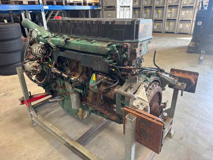 VOLVO MOTOR D12C - 380 HP VEB - Двигун в категорії Вантажівки: фото 2 VOLVO MOTOR D12C - 380 HP VEB - Двигун в категорії Вантажівки: фото 2