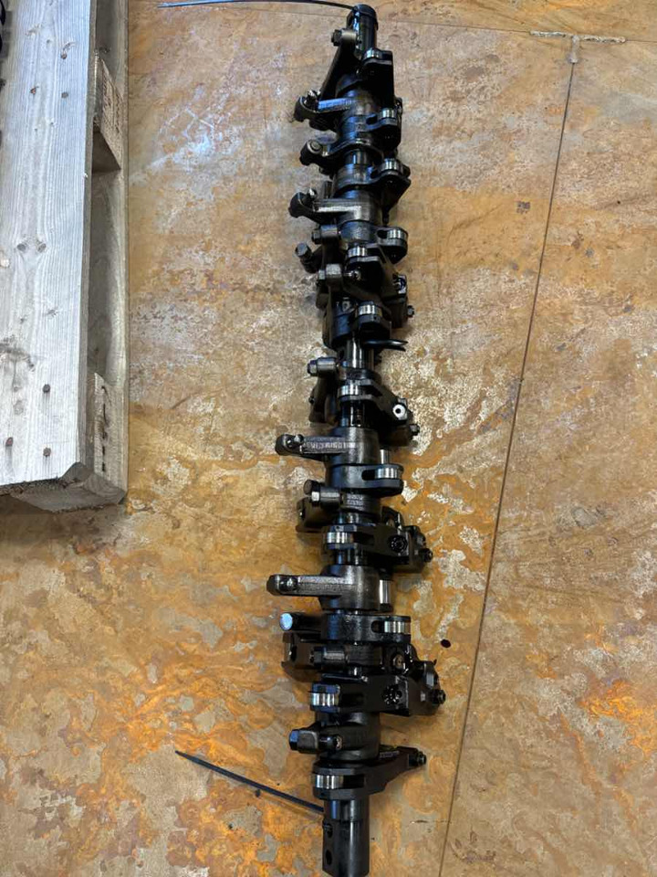 VOLVO ROLLER ASSY D13K - Двигун та запчастини в категорії Вантажівки: фото 1 VOLVO ROLLER ASSY D13K - Двигун та запчастини в категорії Вантажівки: фото 1