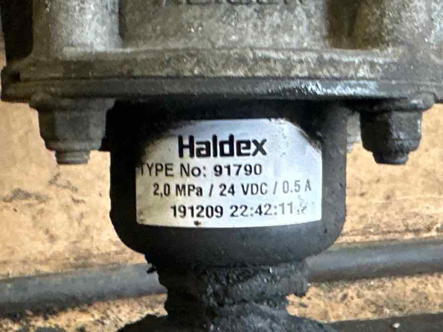 SETRA AIR RESERVOIR A0054327401 - Запчастини в категорії Автобуси: фото 2 SETRA AIR RESERVOIR A0054327401 - Запчастини в категорії Автобуси: фото 2