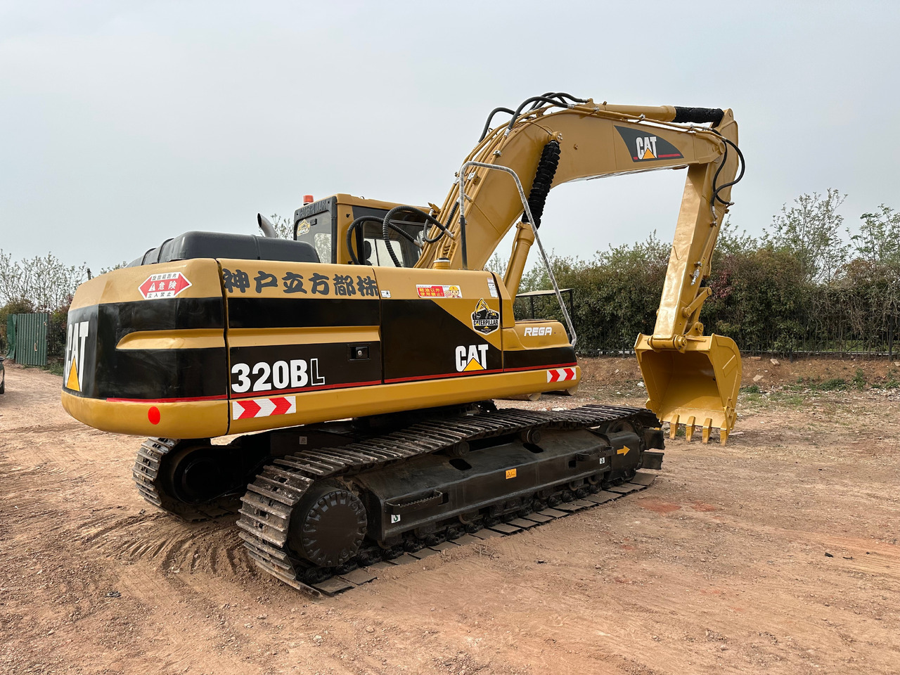 CAT 320BL crawler excavator - Гусеничний екскаватор: фото 1 CAT 320BL crawler excavator - Гусеничний екскаватор: фото 1
