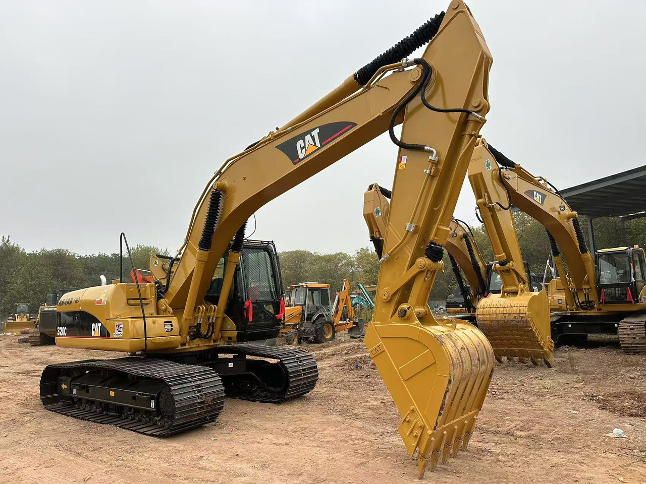 CATERPILLAR 320C - Гусеничний екскаватор: фото 4 CATERPILLAR 320C - Гусеничний екскаватор: фото 4