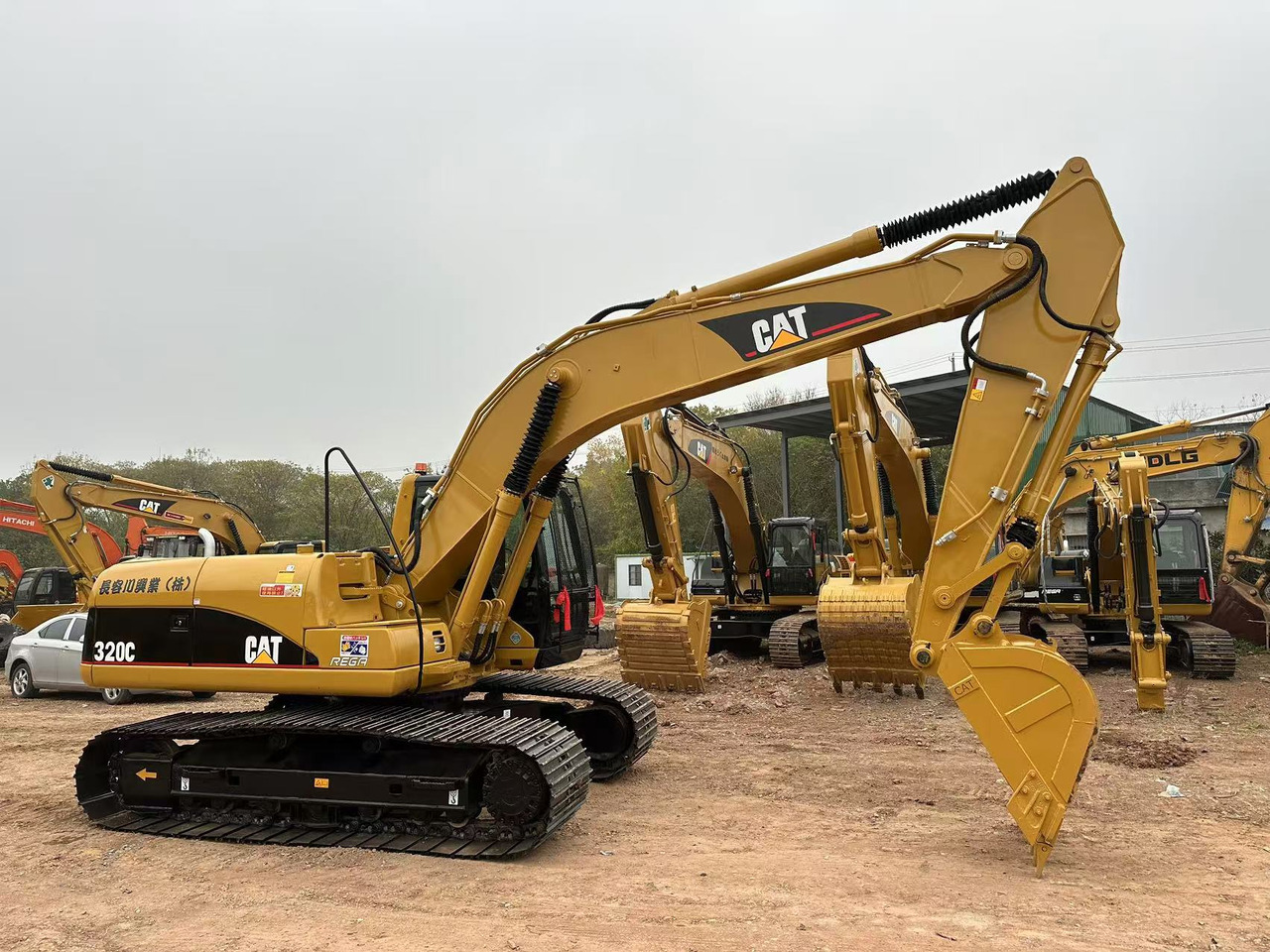 CATERPILLAR 320C - Гусеничний екскаватор: фото 2 CATERPILLAR 320C - Гусеничний екскаватор: фото 2