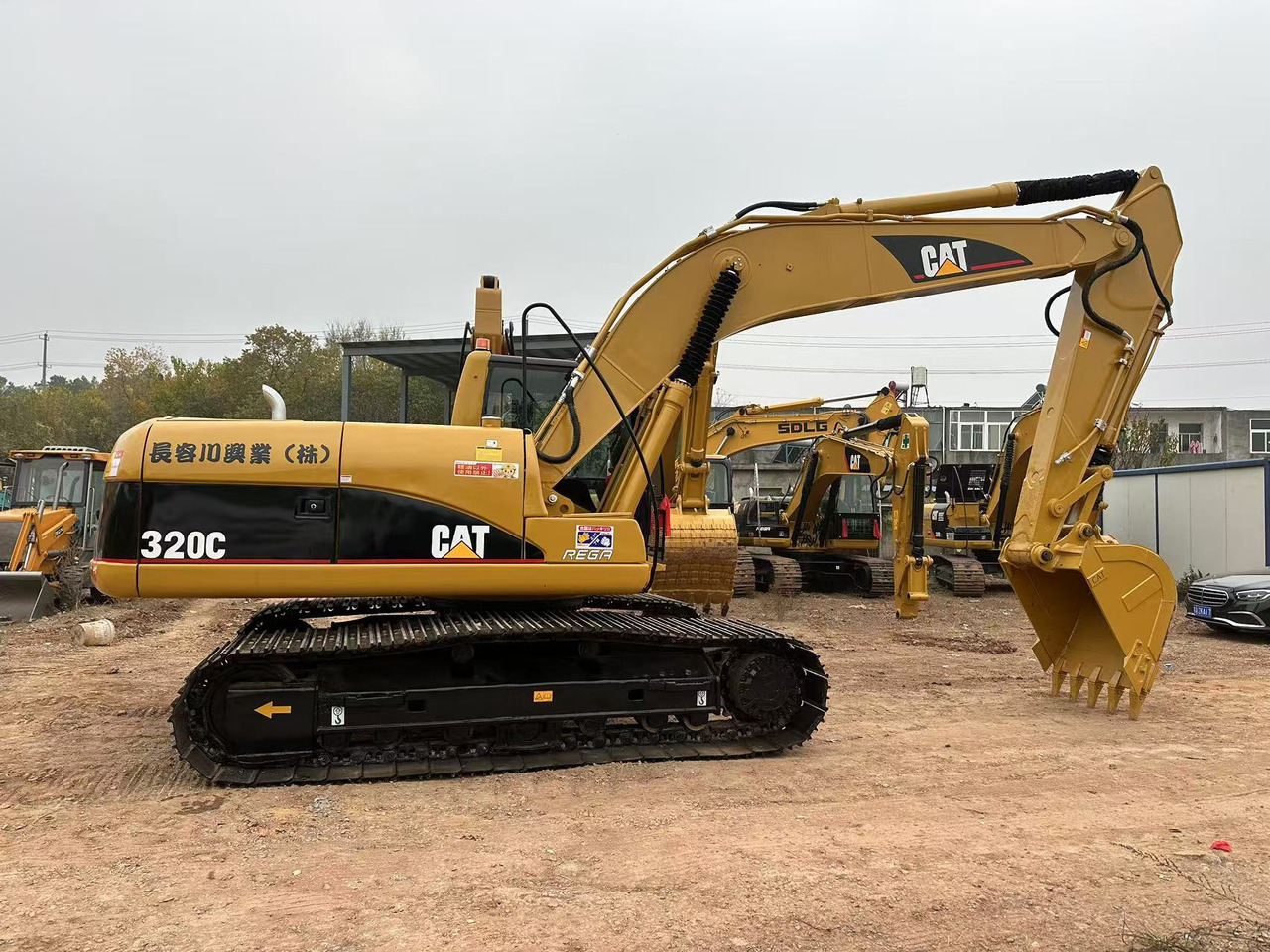 CATERPILLAR 320CL - Гусеничний екскаватор: фото 1 CATERPILLAR 320CL - Гусеничний екскаватор: фото 1