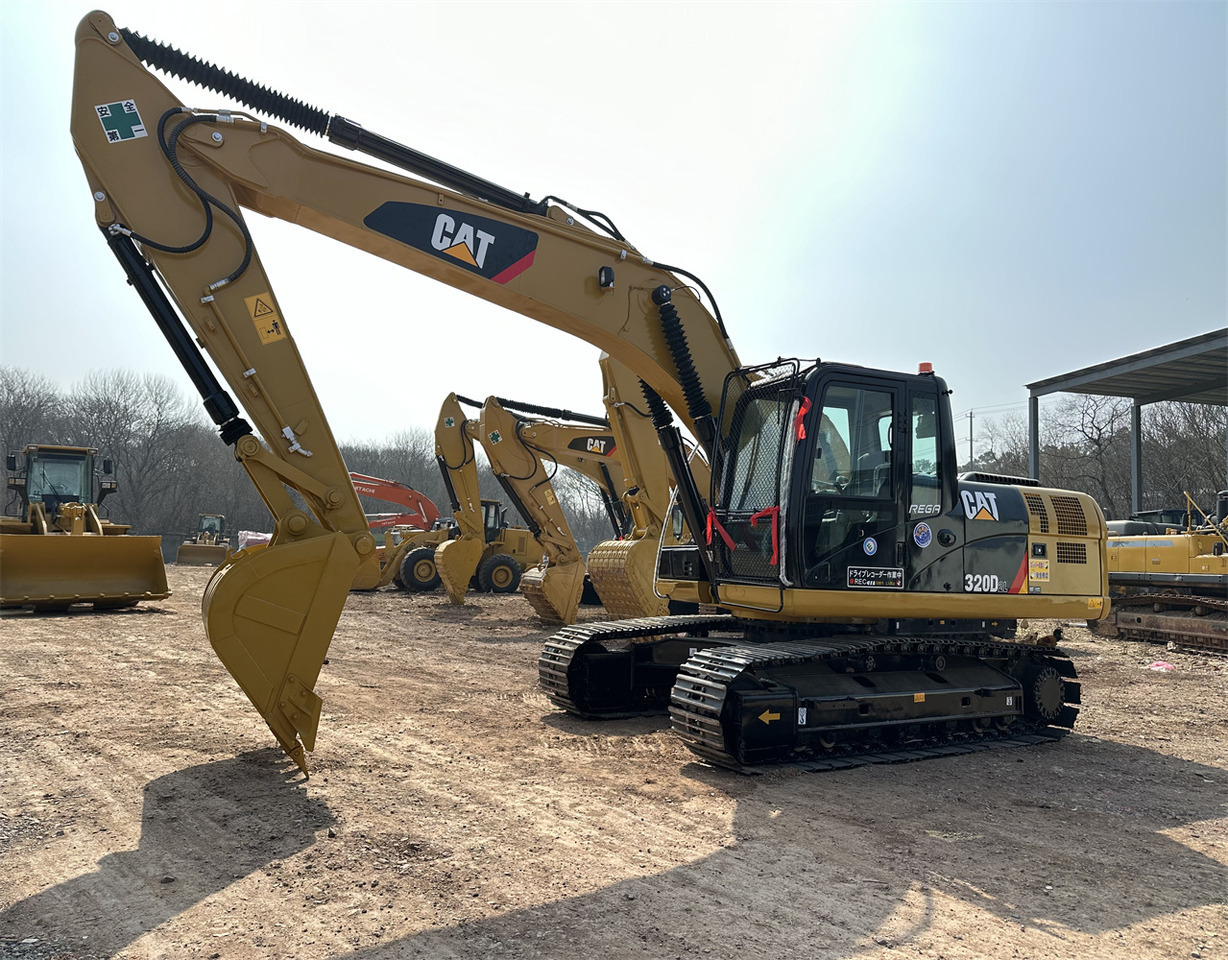 CATERPILLAR 320D2L - Гусеничний екскаватор: фото 3 CATERPILLAR 320D2L - Гусеничний екскаватор: фото 3