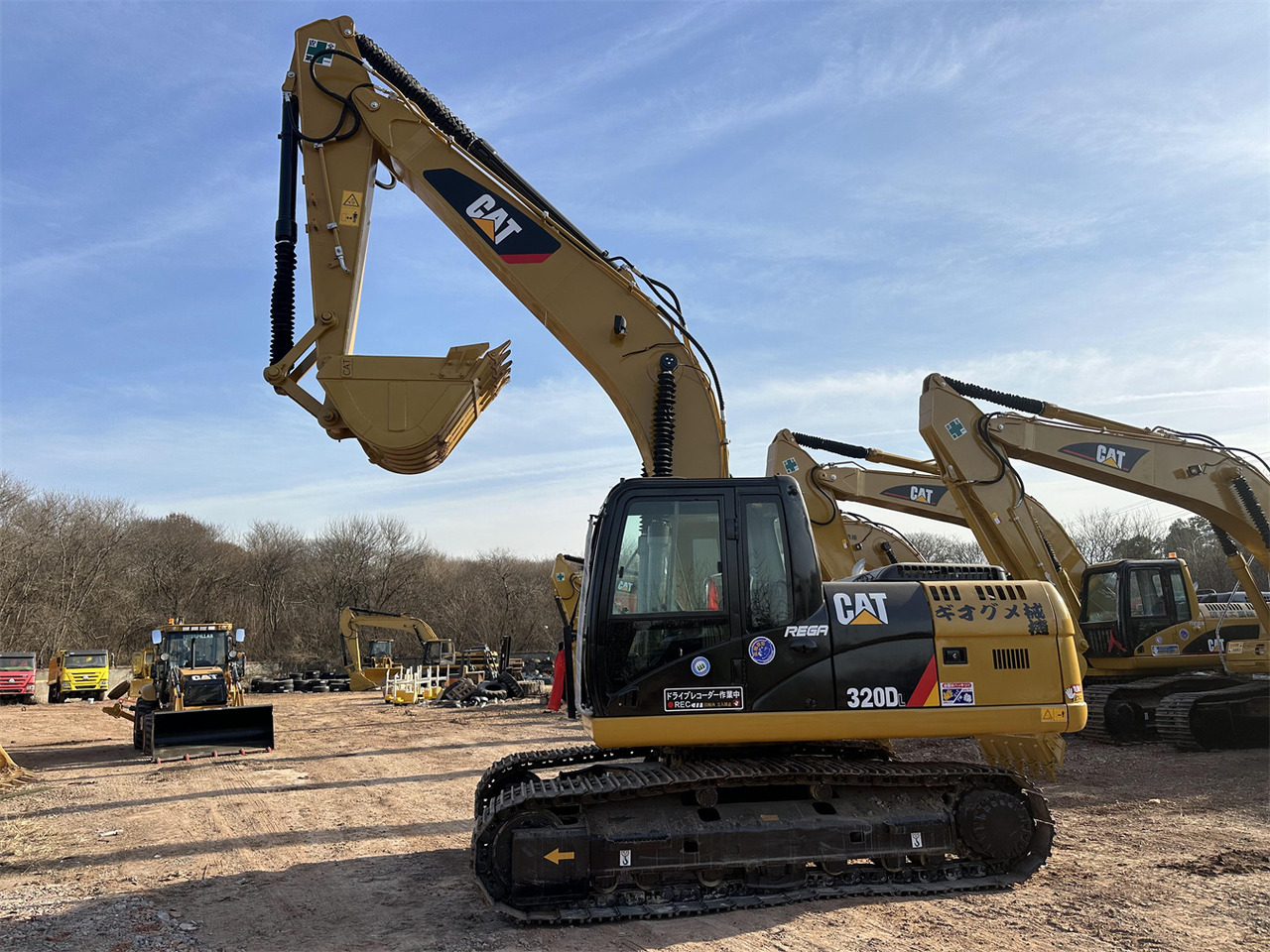 CATERPILLAR 320DL - Гусеничний екскаватор: фото 1 CATERPILLAR 320DL - Гусеничний екскаватор: фото 1