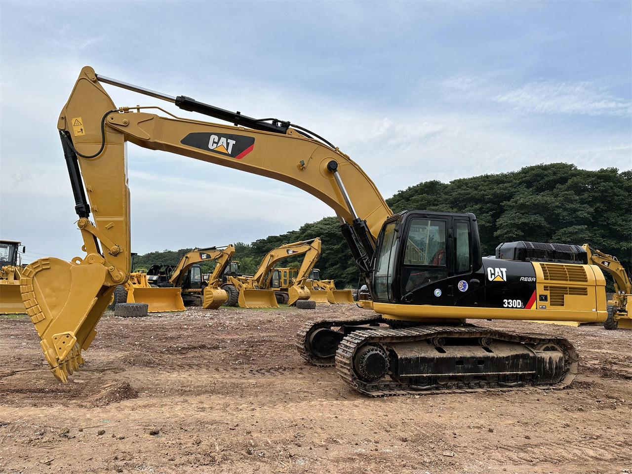 CATERPILLAR 330DL - Гусеничний екскаватор: фото 1 CATERPILLAR 330DL - Гусеничний екскаватор: фото 1