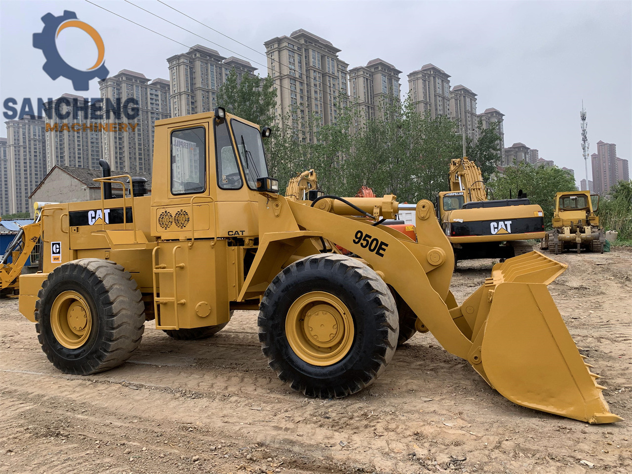 CATERPILLAR 950E - Колісний навантажувач: фото 2 CATERPILLAR 950E - Колісний навантажувач: фото 2