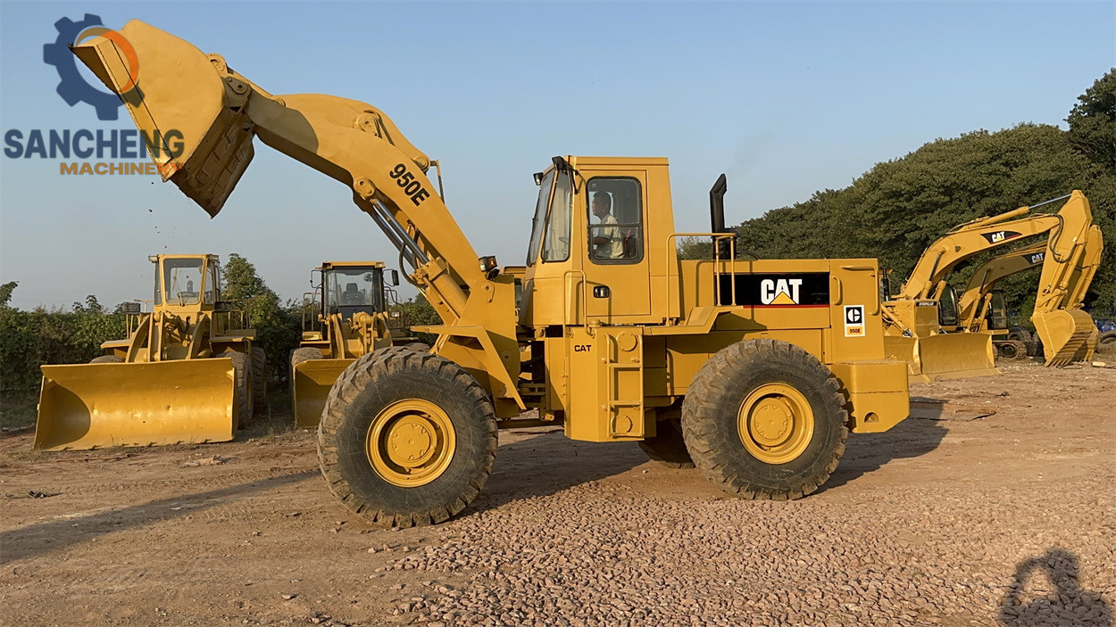 CATERPILLAR 950E - Колісний навантажувач: фото 1 CATERPILLAR 950E - Колісний навантажувач: фото 1