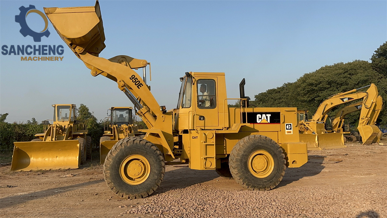 CATERPILLAR 950E - Колісний навантажувач: фото 2 CATERPILLAR 950E - Колісний навантажувач: фото 2