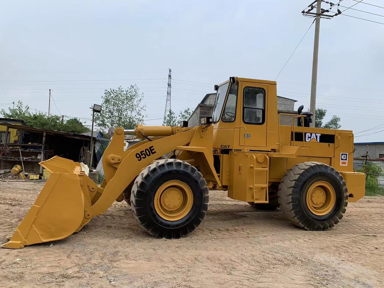 CATERPILLAR 950E - Колісний навантажувач: фото 2 CATERPILLAR 950E - Колісний навантажувач: фото 2