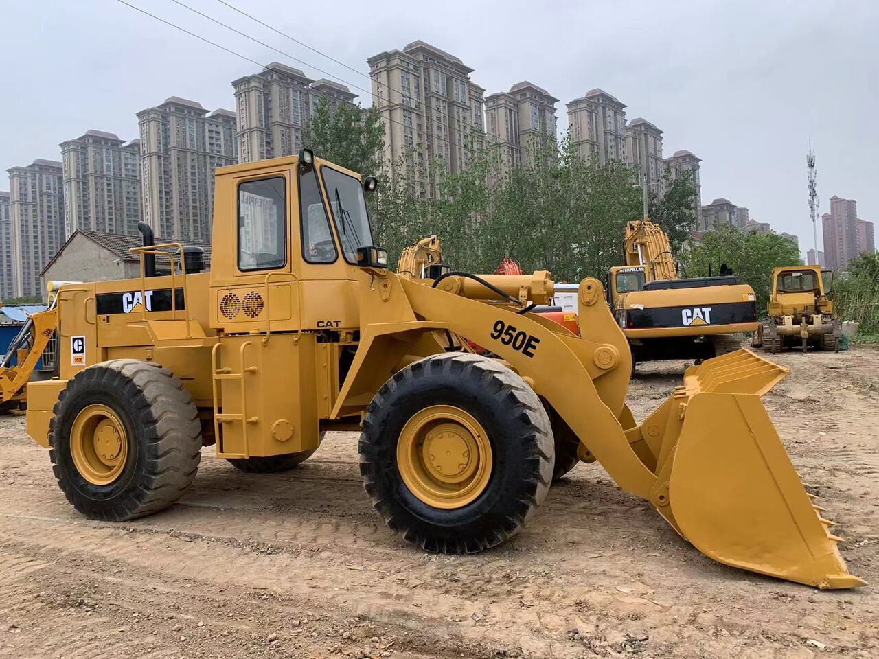 CATERPILLAR 950E - Колісний навантажувач: фото 1 CATERPILLAR 950E - Колісний навантажувач: фото 1