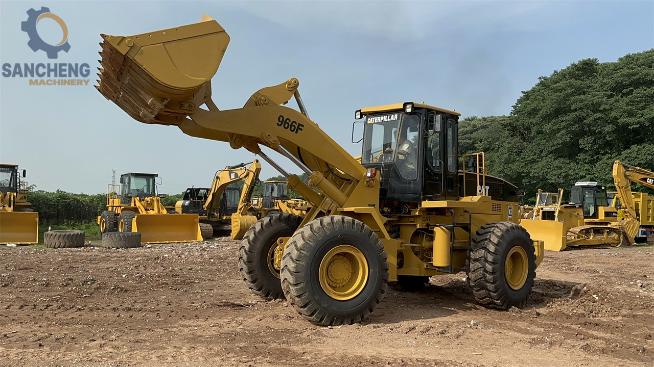 CATERPILLAR 966F - Колісний навантажувач: фото 4 CATERPILLAR 966F - Колісний навантажувач: фото 4