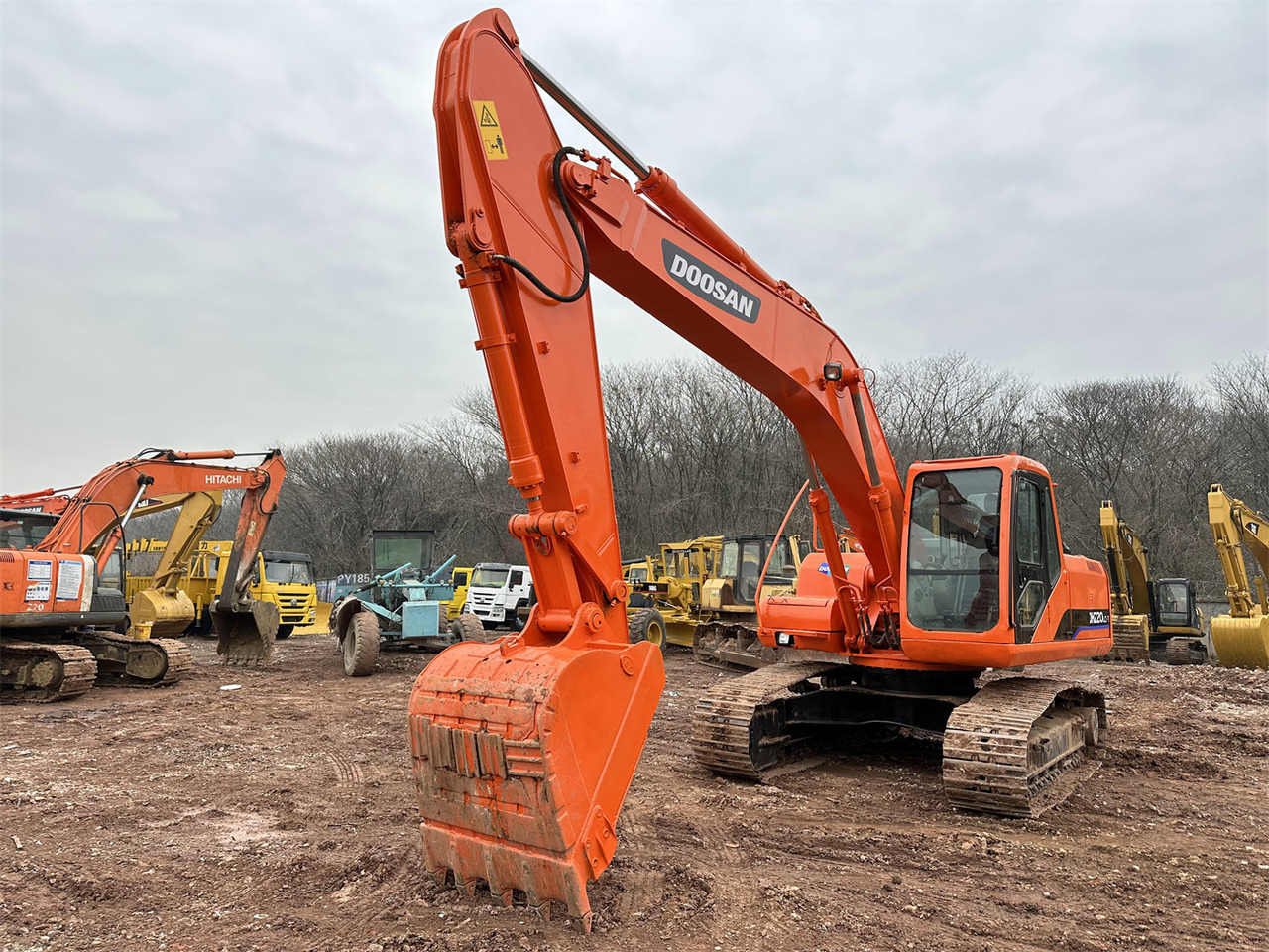 DOOSAN DH220 excavator - Гусеничний екскаватор: фото 3 DOOSAN DH220 excavator - Гусеничний екскаватор: фото 3