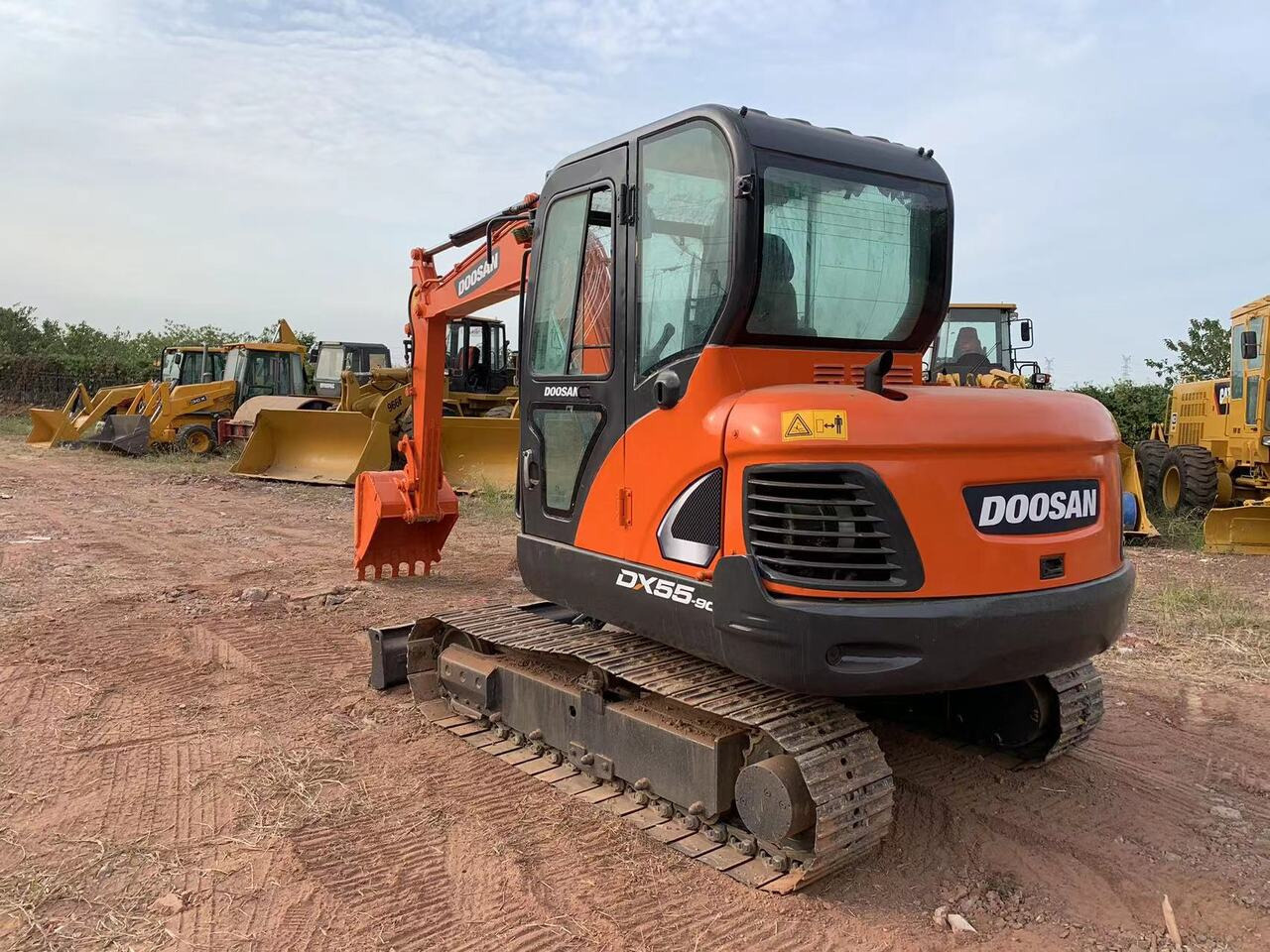 DOOSAN DX55 - Екскаватор: фото 3 DOOSAN DX55 - Екскаватор: фото 3