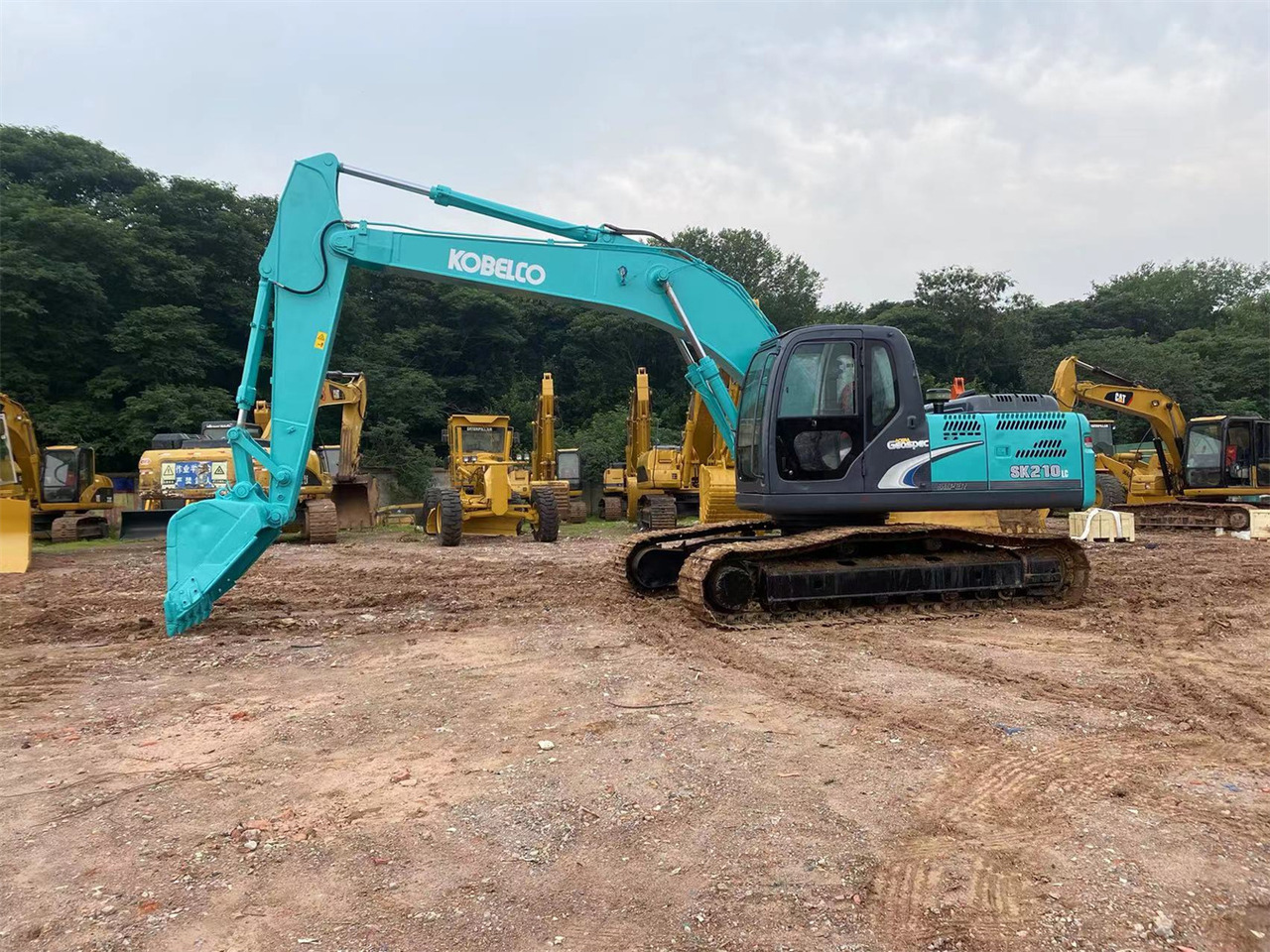 KOBELCO SK210LC-8 - Гусеничний екскаватор: фото 1 KOBELCO SK210LC-8 - Гусеничний екскаватор: фото 1