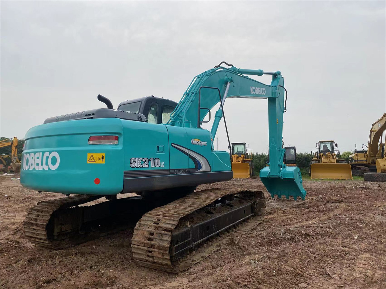 KOBELCO SK210LC-8 - Гусеничний екскаватор: фото 3 KOBELCO SK210LC-8 - Гусеничний екскаватор: фото 3