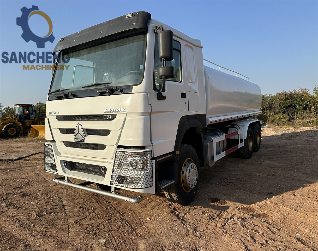 SINOTRUK HOWO 371 6x4 Water Tanker Truck - Вантажівка цистерна: фото 1 SINOTRUK HOWO 371 6x4 Water Tanker Truck - Вантажівка цистерна: фото 1