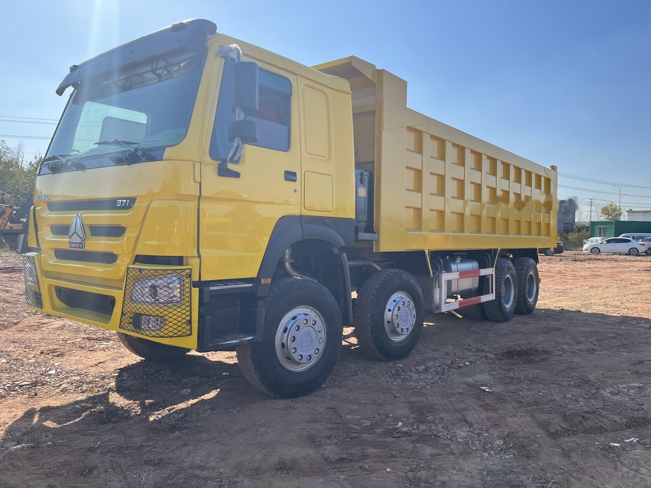 SINOTRUK HOWO 371 Dump Truck 8x4 - Самоскид вантажівка: фото 5 SINOTRUK HOWO 371 Dump Truck 8x4 - Самоскид вантажівка: фото 5