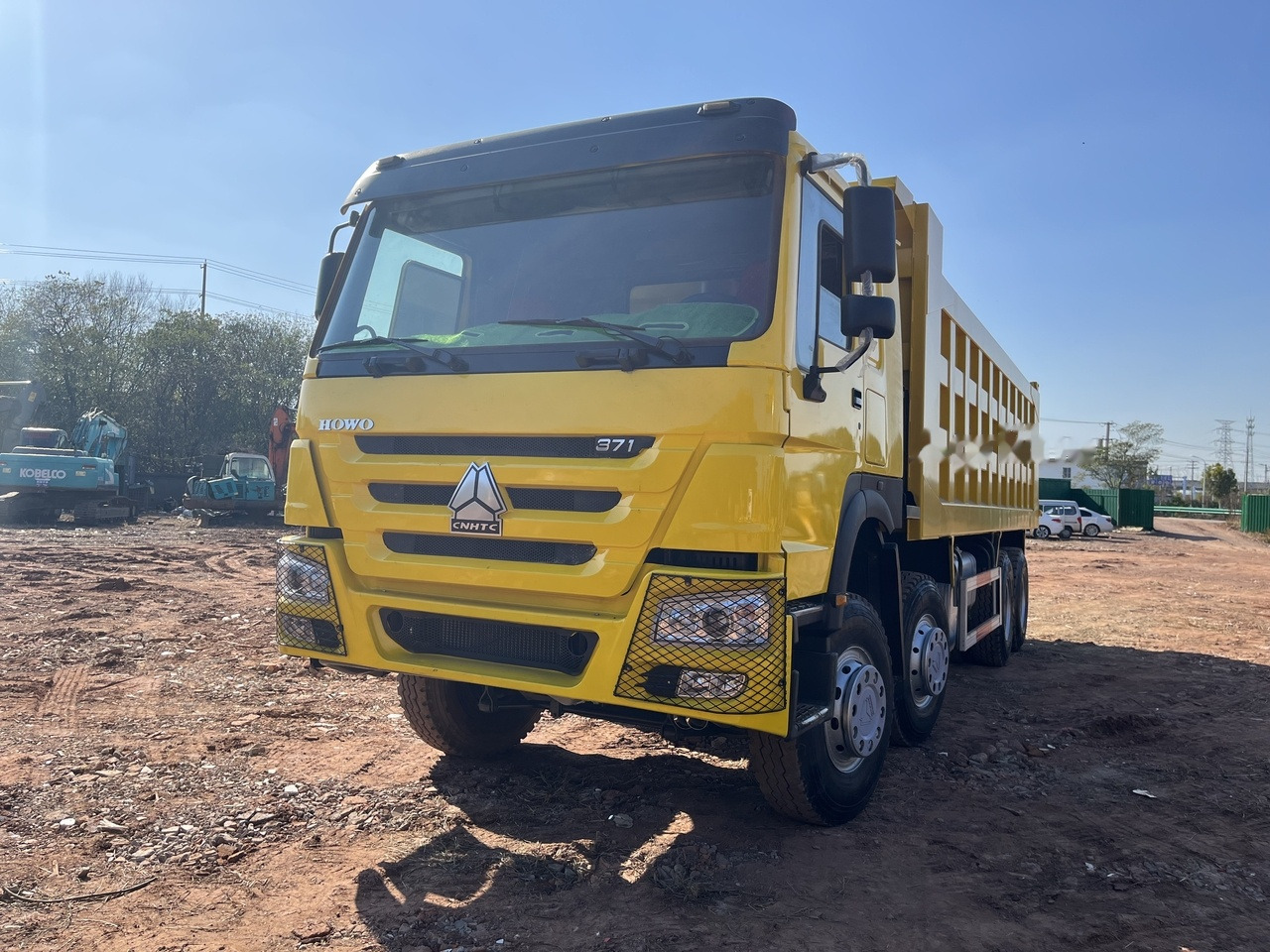 SINOTRUK HOWO 371 Dump Truck 8x4 - Самоскид вантажівка: фото 3 SINOTRUK HOWO 371 Dump Truck 8x4 - Самоскид вантажівка: фото 3