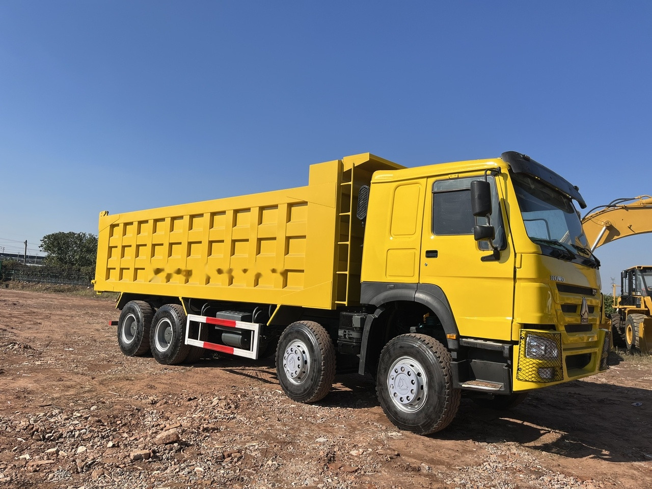 SINOTRUK HOWO 371 Dump Truck 8x4 - Самоскид вантажівка: фото 1 SINOTRUK HOWO 371 Dump Truck 8x4 - Самоскид вантажівка: фото 1