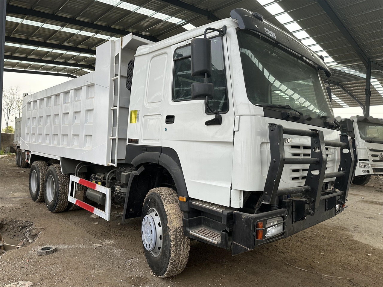SINOTRUK HOWO 371 Dump Truck - Самоскид вантажівка: фото 3 SINOTRUK HOWO 371 Dump Truck - Самоскид вантажівка: фото 3