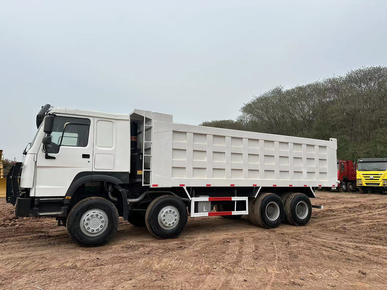 SINOTRUK HOWO 371 with Bumper - Самоскид вантажівка: фото 4 SINOTRUK HOWO 371 with Bumper - Самоскид вантажівка: фото 4