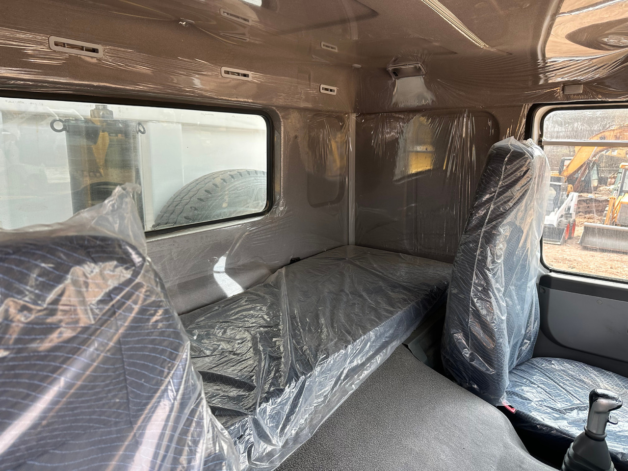 SINOTRUK HOWO Dump truck 371 6x4 - Самоскид вантажівка: фото 3 SINOTRUK HOWO Dump truck 371 6x4 - Самоскид вантажівка: фото 3