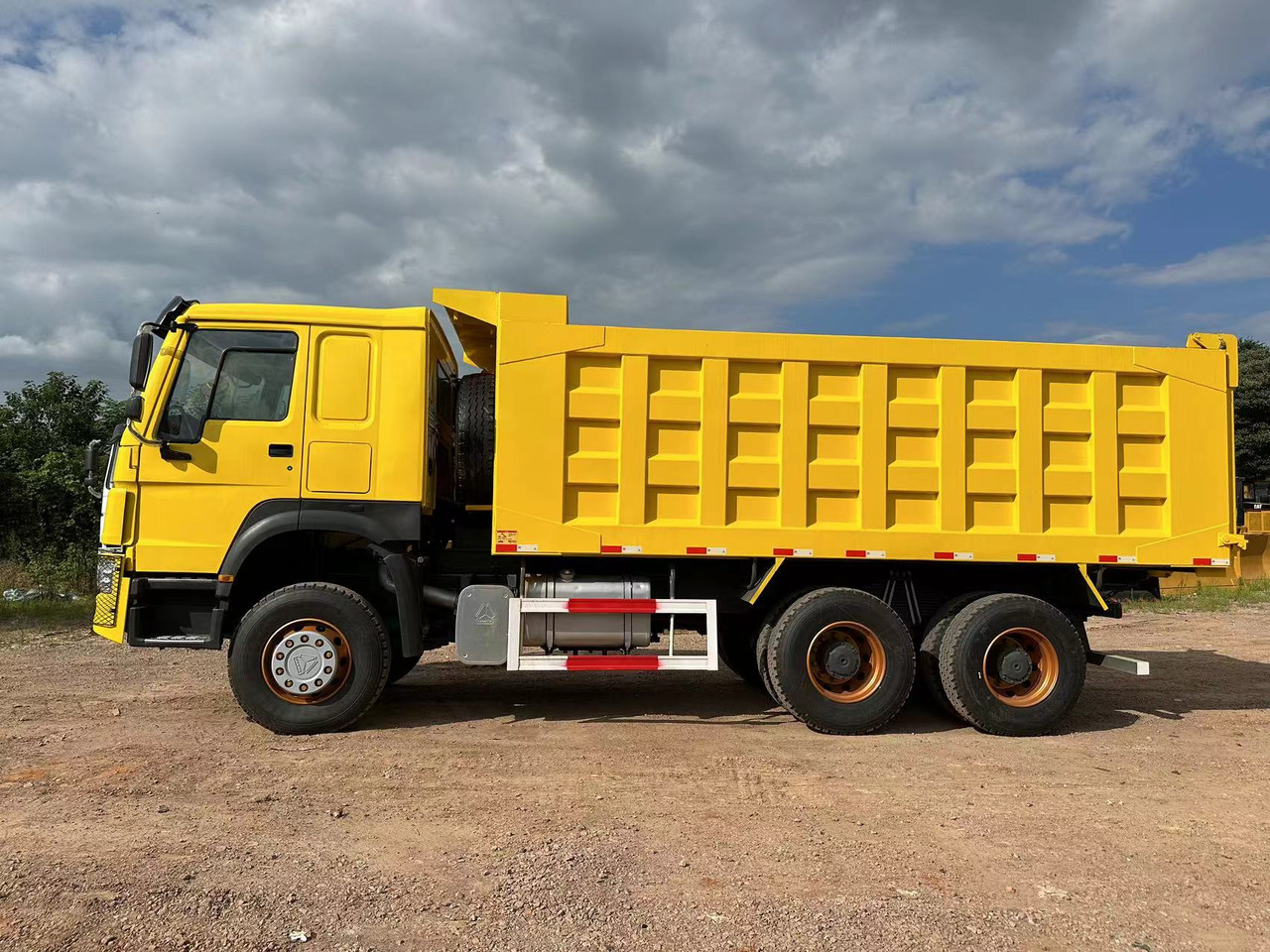 SINOTRUK Howo 371 Dump truck - Самоскид вантажівка: фото 4 SINOTRUK Howo 371 Dump truck - Самоскид вантажівка: фото 4