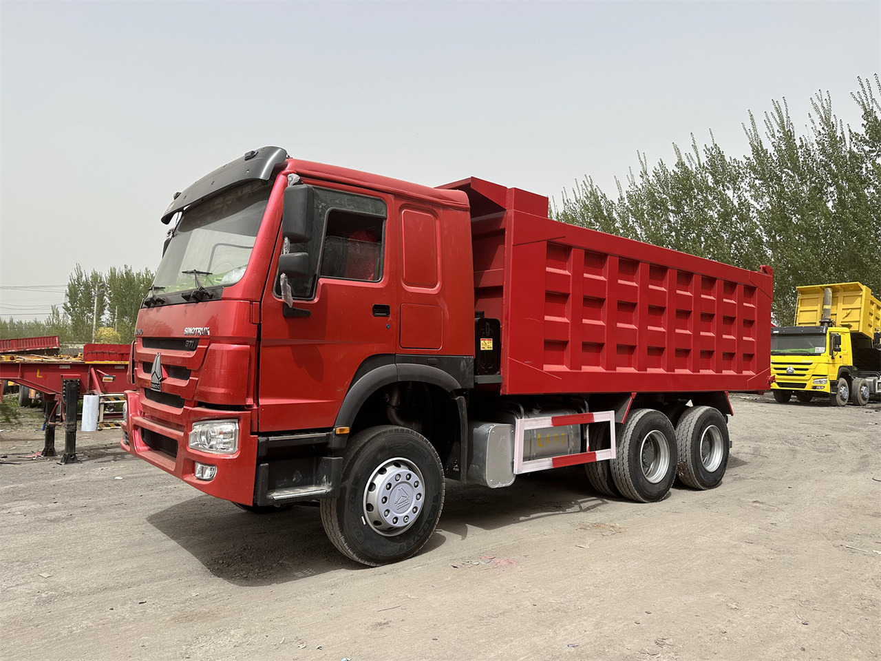 SINOTRUK Howo Dump truck 371 - Самоскид вантажівка: фото 2 SINOTRUK Howo Dump truck 371 - Самоскид вантажівка: фото 2