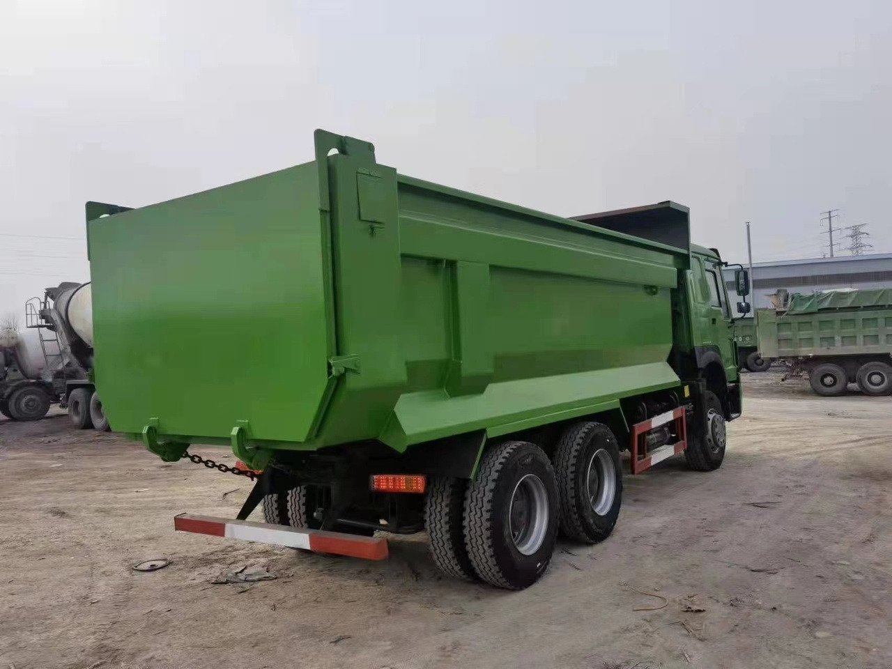 SINOTRUK Howo Dump truck 371 - Самоскид вантажівка: фото 5 SINOTRUK Howo Dump truck 371 - Самоскид вантажівка: фото 5