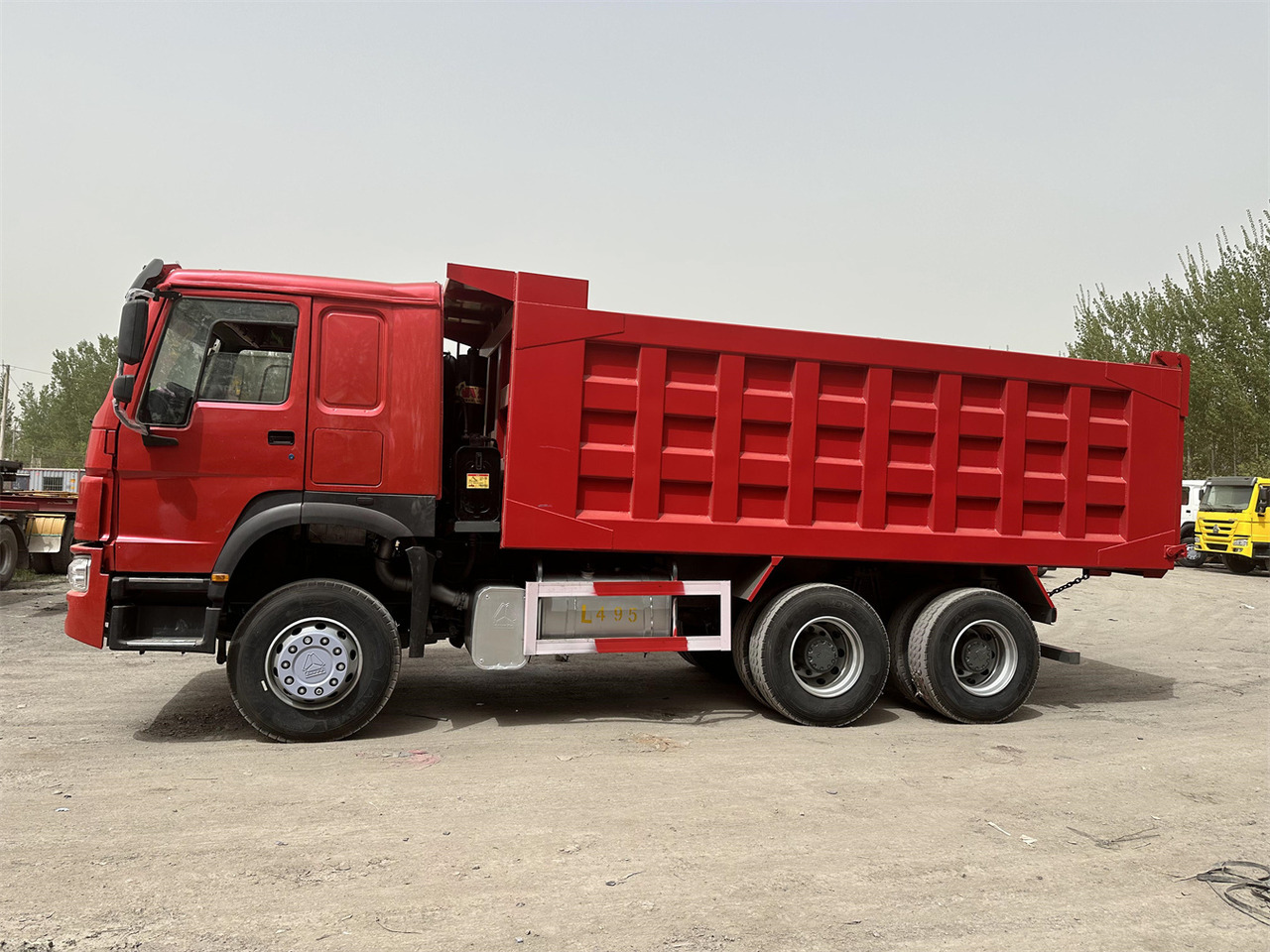 SINOTRUK Howo Dump truck 371 - Самоскид вантажівка: фото 3 SINOTRUK Howo Dump truck 371 - Самоскид вантажівка: фото 3