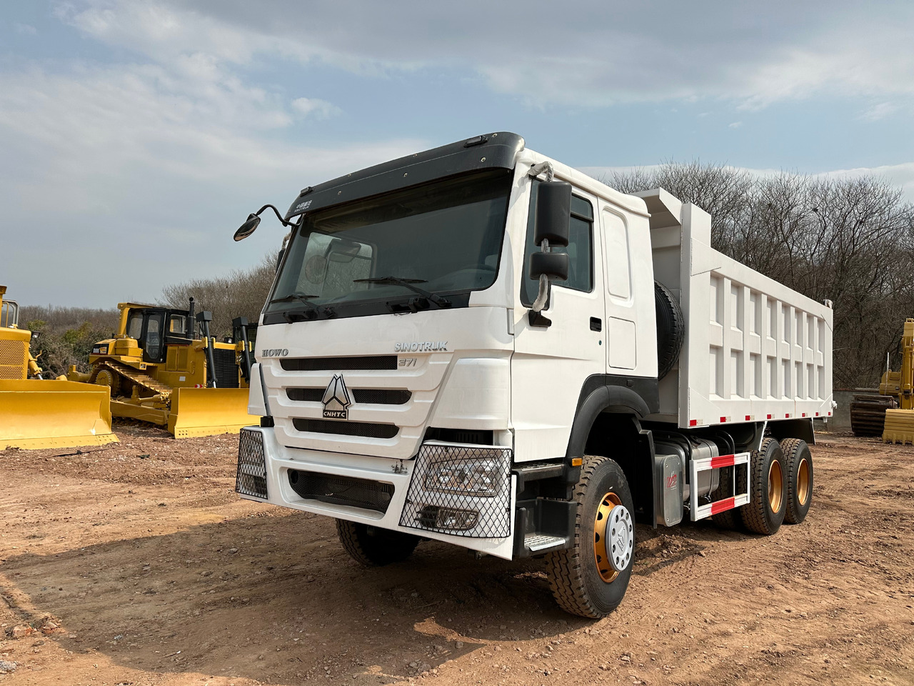 SINOTRUK Howo Dump truck 371 - Самоскид вантажівка: фото 4 SINOTRUK Howo Dump truck 371 - Самоскид вантажівка: фото 4