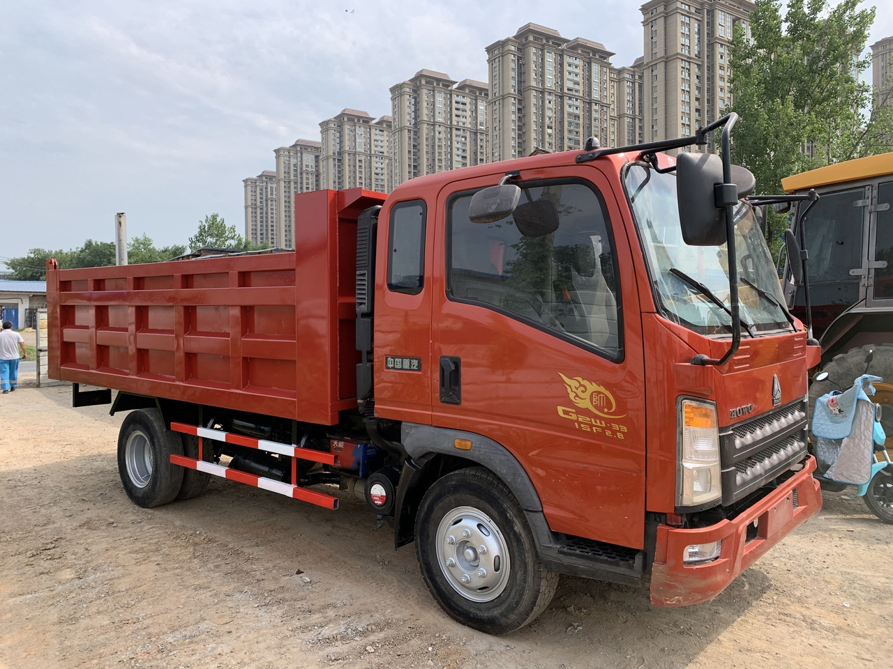 SINOTRUK Howo Dump truck 4x2 - Самоскид вантажівка: фото 1 SINOTRUK Howo Dump truck 4x2 - Самоскид вантажівка: фото 1