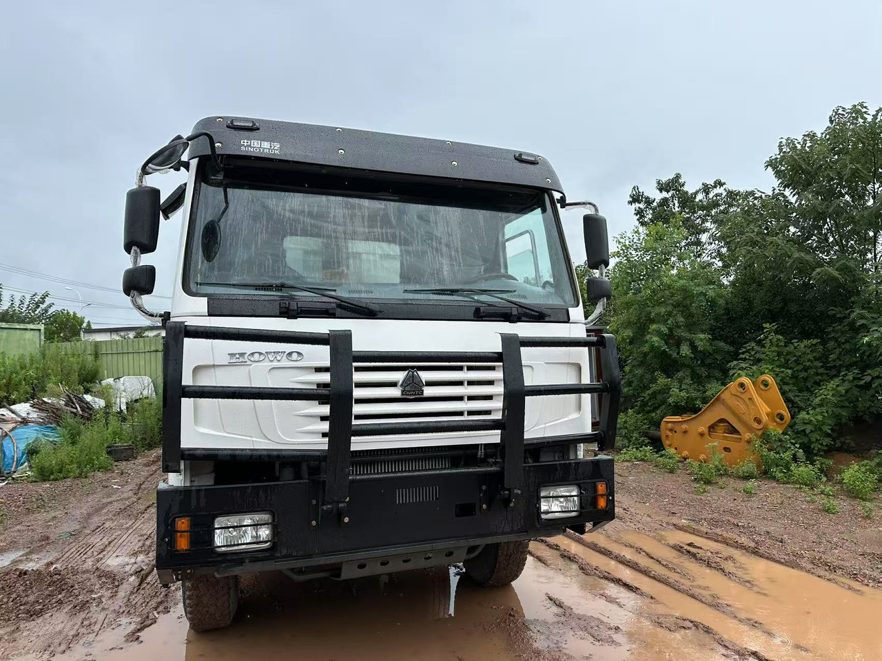 Sinotruk HOWO 371hp 8x4 tipper truck - Самоскид вантажівка: фото 3 Sinotruk HOWO 371hp 8x4 tipper truck - Самоскид вантажівка: фото 3