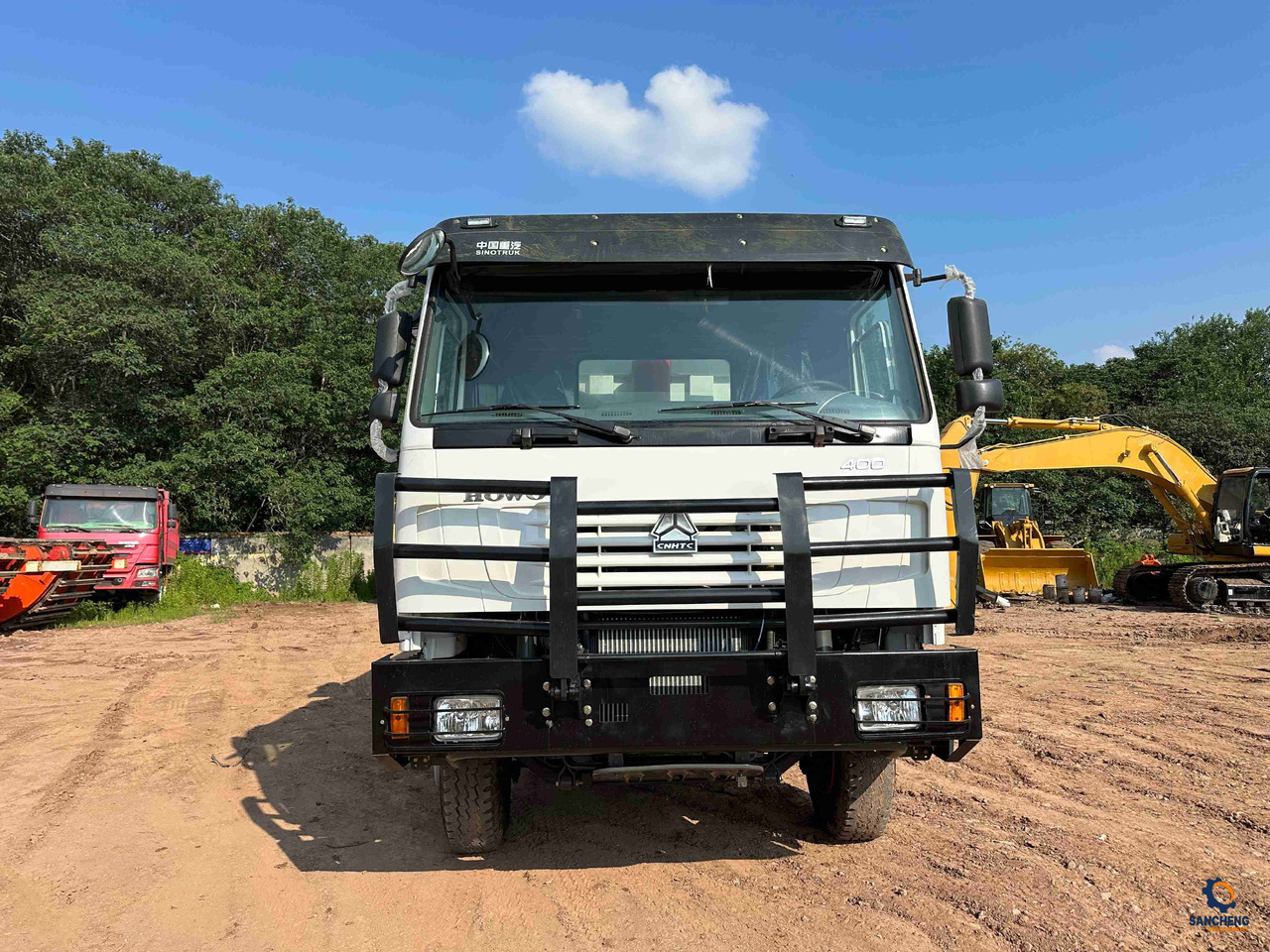 Sinotruk HOWO 400HP tipper truck With Bumper - Самоскид вантажівка: фото 1 Sinotruk HOWO 400HP tipper truck With Bumper - Самоскид вантажівка: фото 1