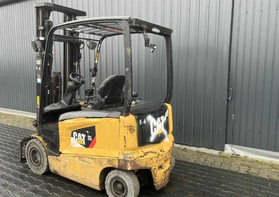 CAT Lift Trucks EP25CN - Електронавантажувач: фото 3 CAT Lift Trucks EP25CN - Електронавантажувач: фото 3