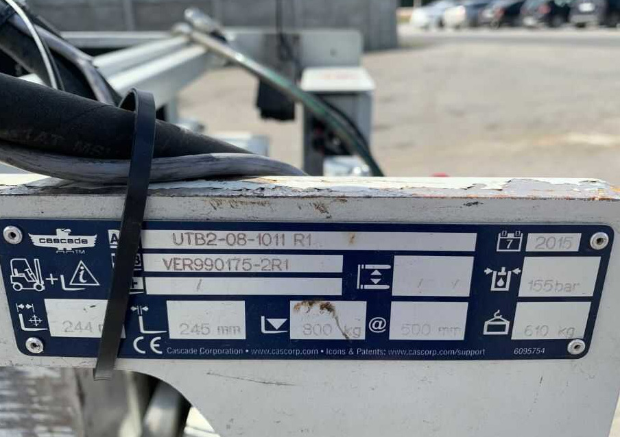 Cascade UTB2-08-1011 R1, Kartonklammer - Захват в категорії Вантажно-розвантажувальна техніка: фото 1 Cascade UTB2-08-1011 R1, Kartonklammer - Захват в категорії Вантажно-розвантажувальна техніка: фото 1