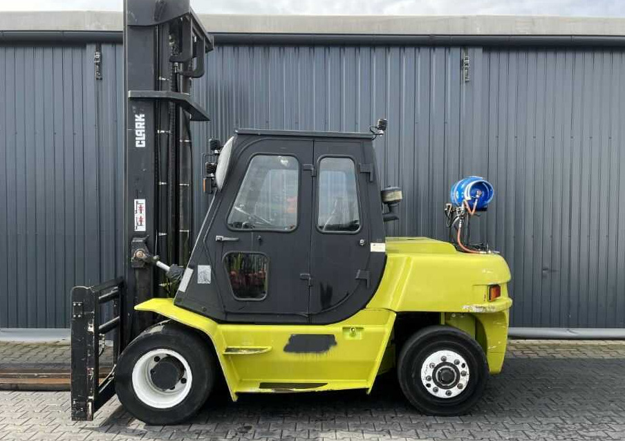 Clark SF70L - Газовий навантажувач: фото 2 Clark SF70L - Газовий навантажувач: фото 2