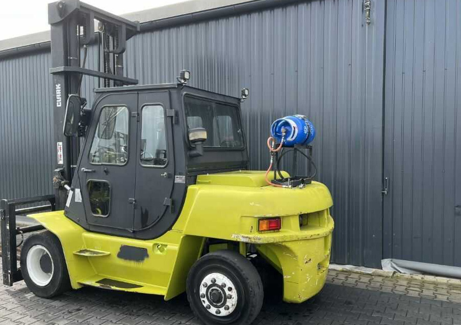 Clark SF70L - Газовий навантажувач: фото 3 Clark SF70L - Газовий навантажувач: фото 3