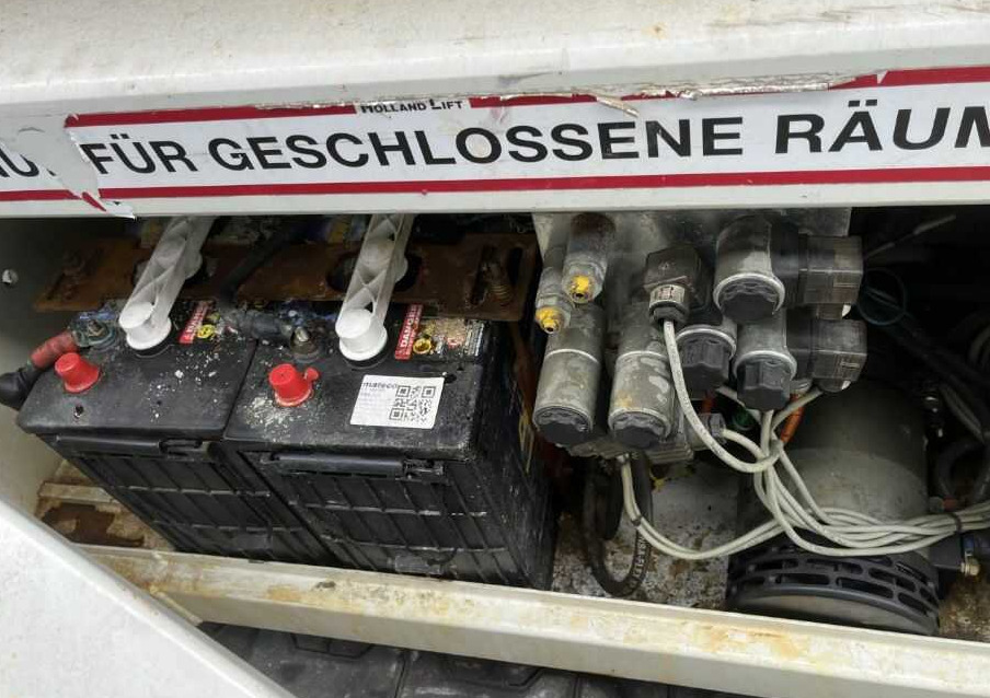 Holland-Lift ECOSTAR HL-11812 - Ножичний підйомник: фото 5 Holland-Lift ECOSTAR HL-11812 - Ножичний підйомник: фото 5