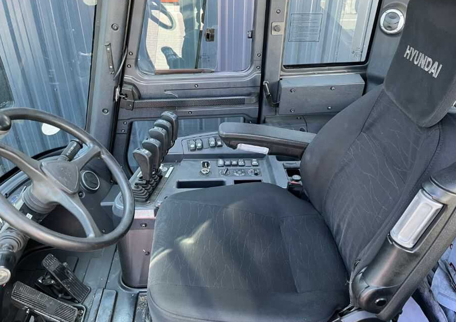 Hyundai 130D-9 - Дизельний навантажувач: фото 4 Hyundai 130D-9 - Дизельний навантажувач: фото 4