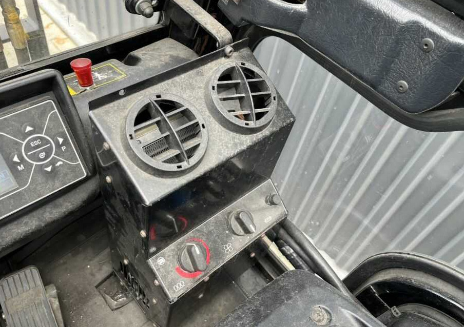 Електронавантажувач Hyundai 25B-9: фото 8 Електронавантажувач Hyundai 25B-9: фото 8