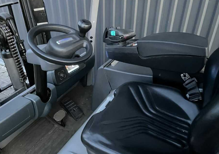 Електронавантажувач Jungheinrich EFG215: фото 7